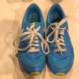 Nike Air Max 1 vintage tennis shoes